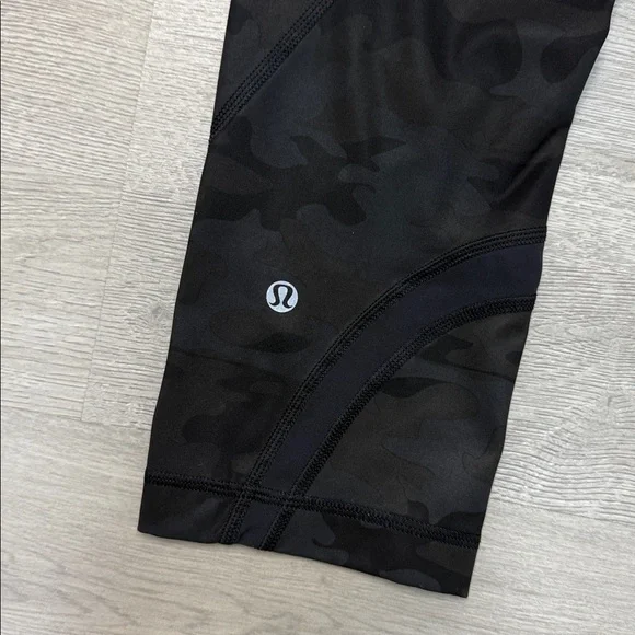 Lululemon Run: Inspire Crop II *All Luxtreme Savasana Camo 20cm Black Sz 6! - Picture 8 of 11